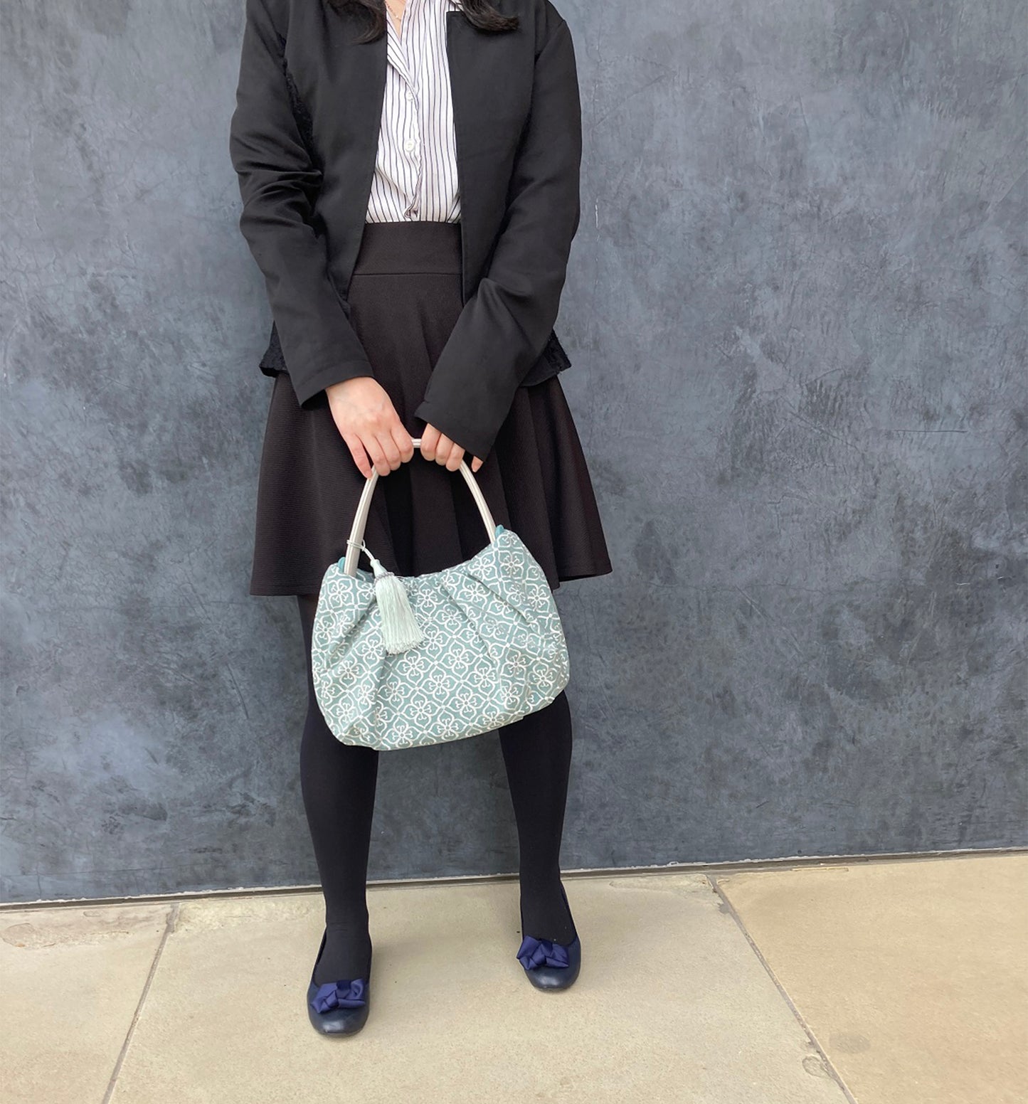 KAERUWAオリジナル IWASA ドレープバッグ 『Prima』 モダン グリーン