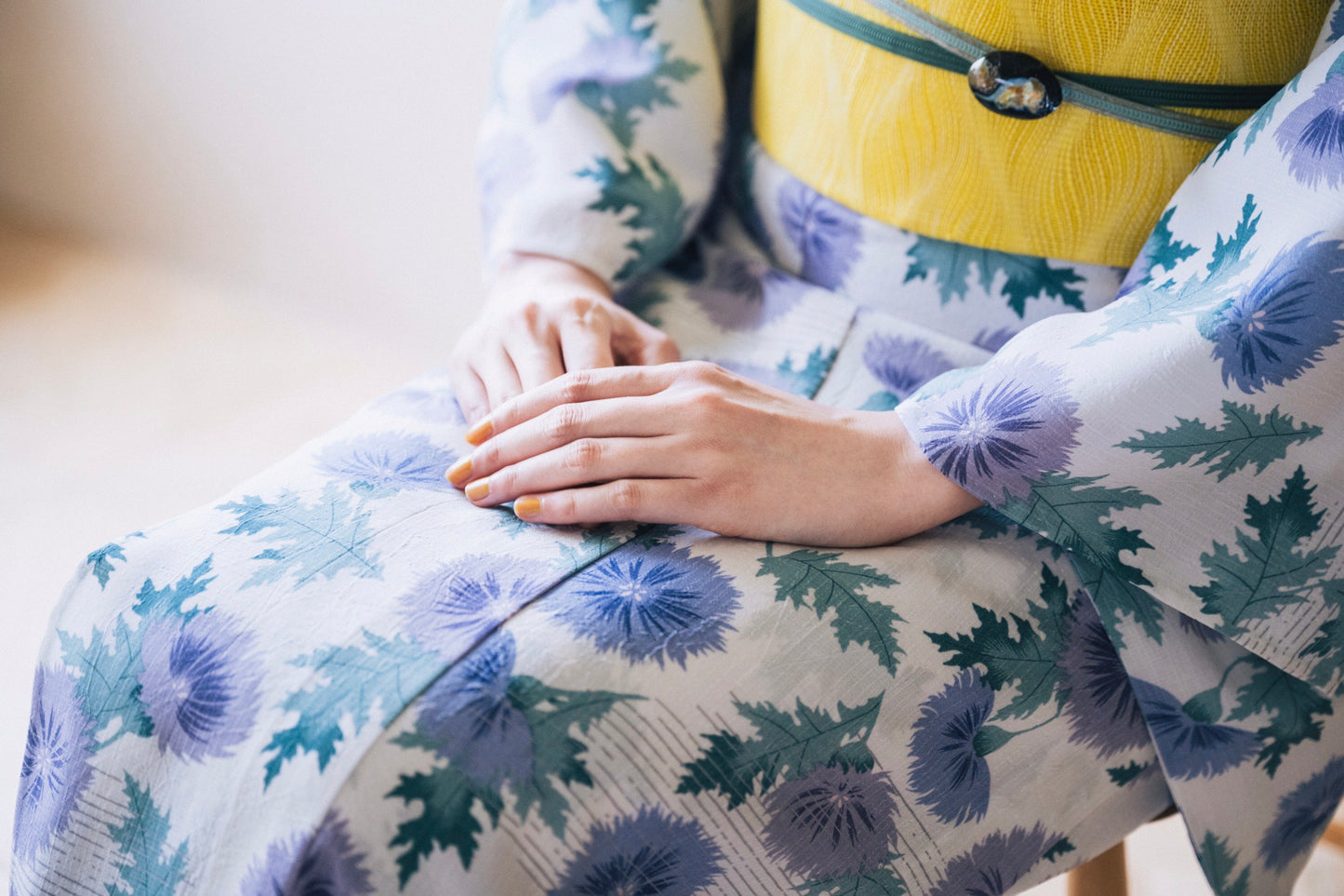 【吸水速乾 / 洗える夏きもの】 東レセオアルファ 小紋・浴衣 kifkif 「薊(アザミ)」 青藤