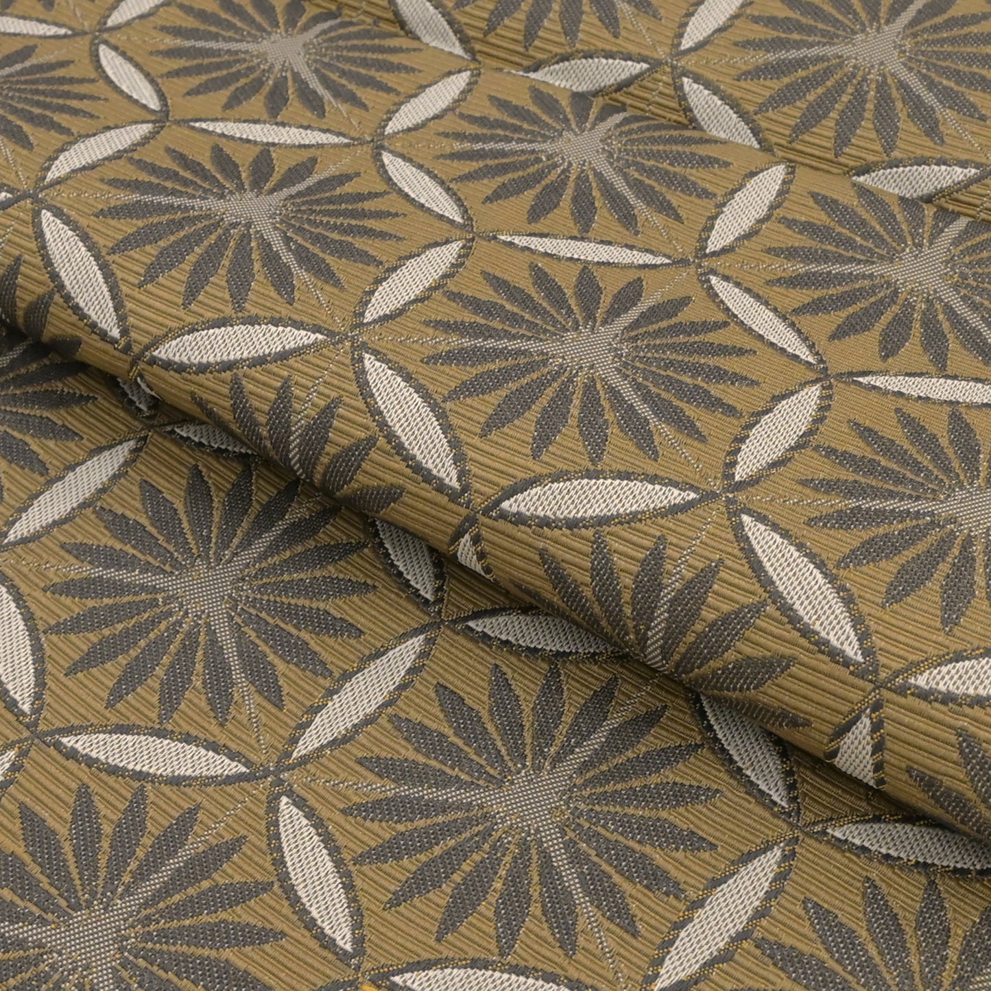 おしゃれ八寸なごや帯 仕立て上がり 七宝花紋 黄橡(きつるばみ)色