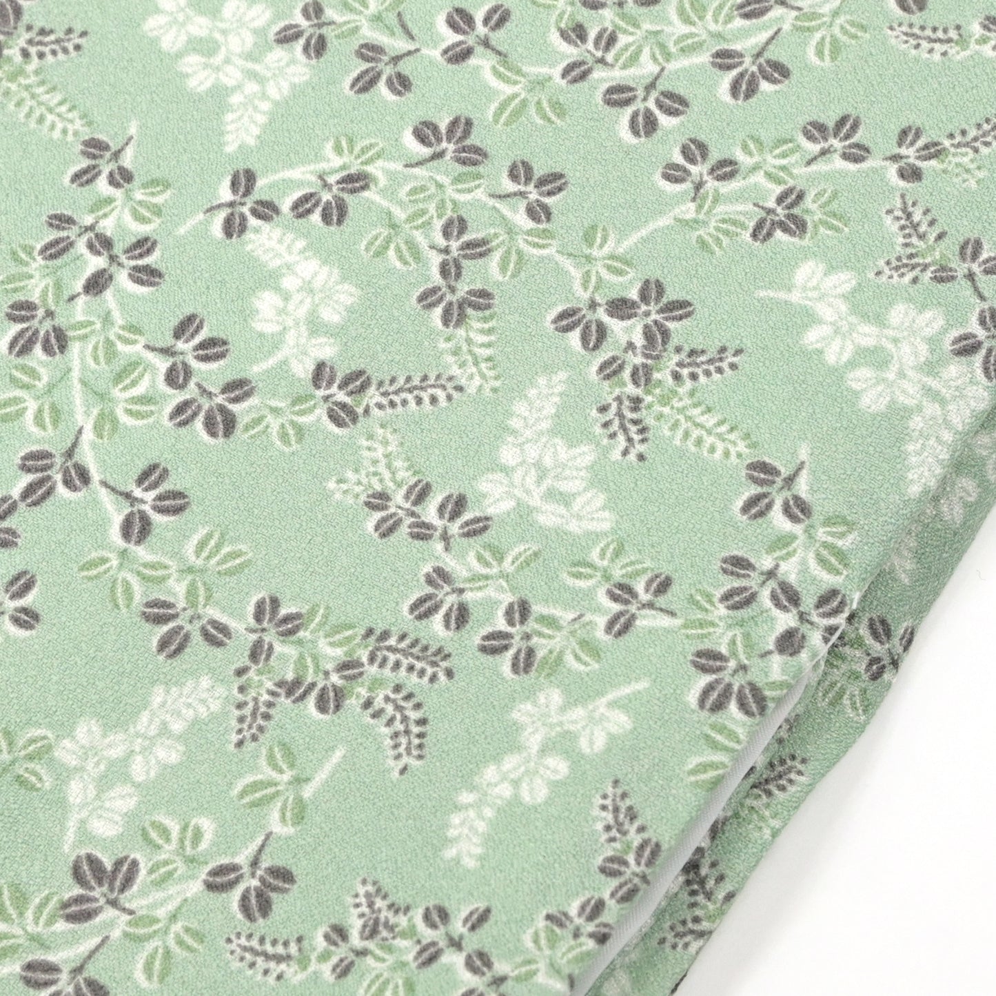 お仕立て上がりきもの 小紋 「萩」薄緑色 Lサイズ #プレタ着物