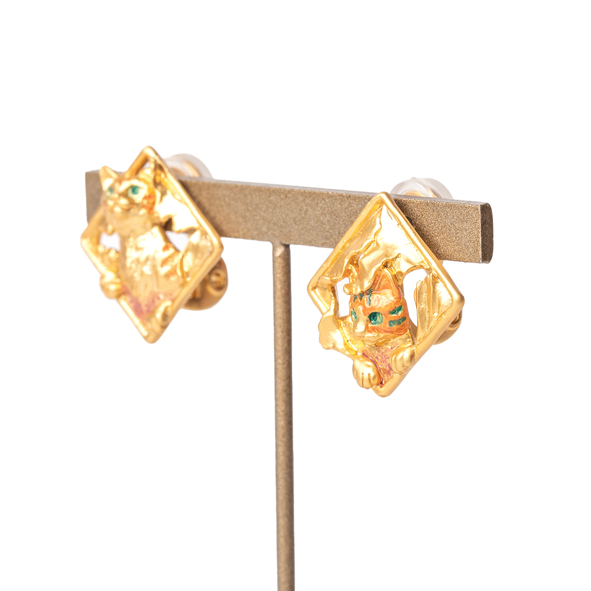 【Palnart Poc】イヤリング「障子破り / Ripping shoji」