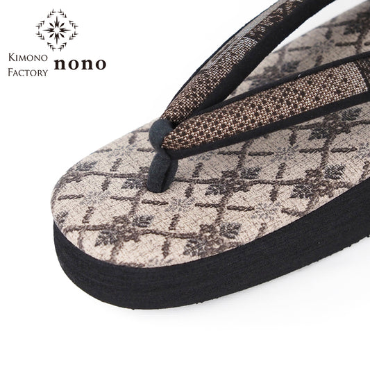 【Kimono-Factory-nono】菱屋カレンブロッソ 本場大島紬カフェ草履 唐草花菱/ベージュ F-10 #女性用