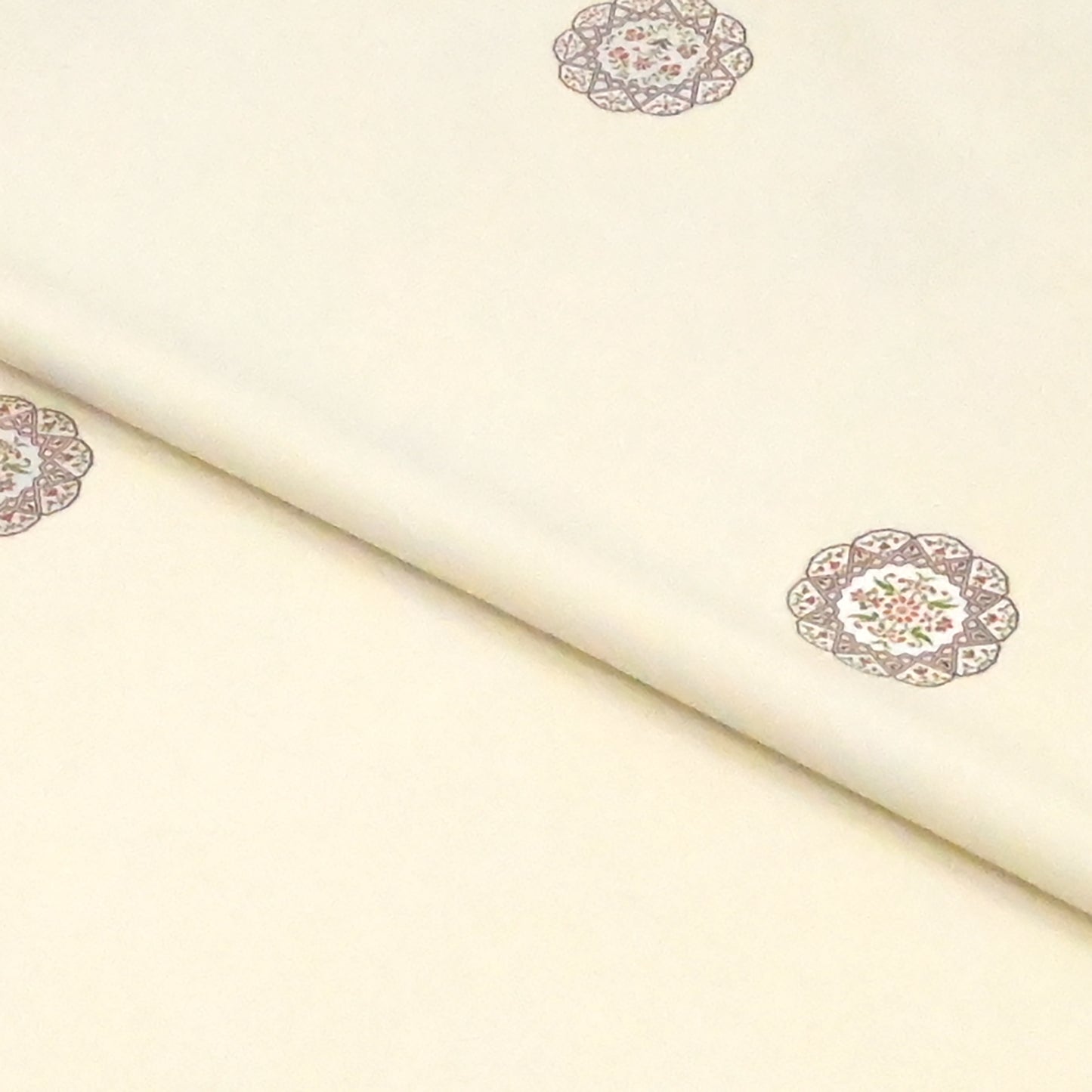 東レシルック≪美來≫ 小紋 華紋-練色 【袷・単衣用】