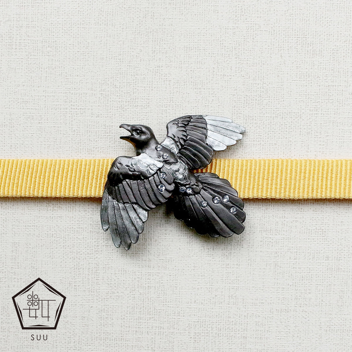 【数-SUU-】帯留め「カササギ」