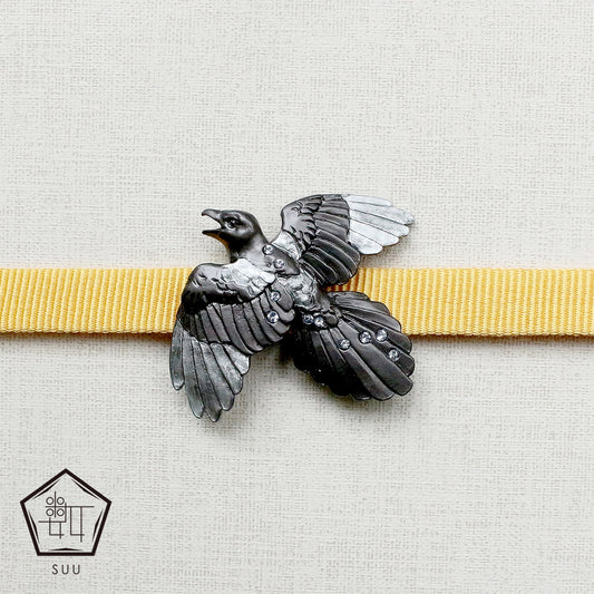 【数-SUU-】帯留め「カササギ」