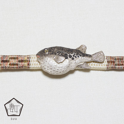 【数-SUU-】帯留め「フグ」