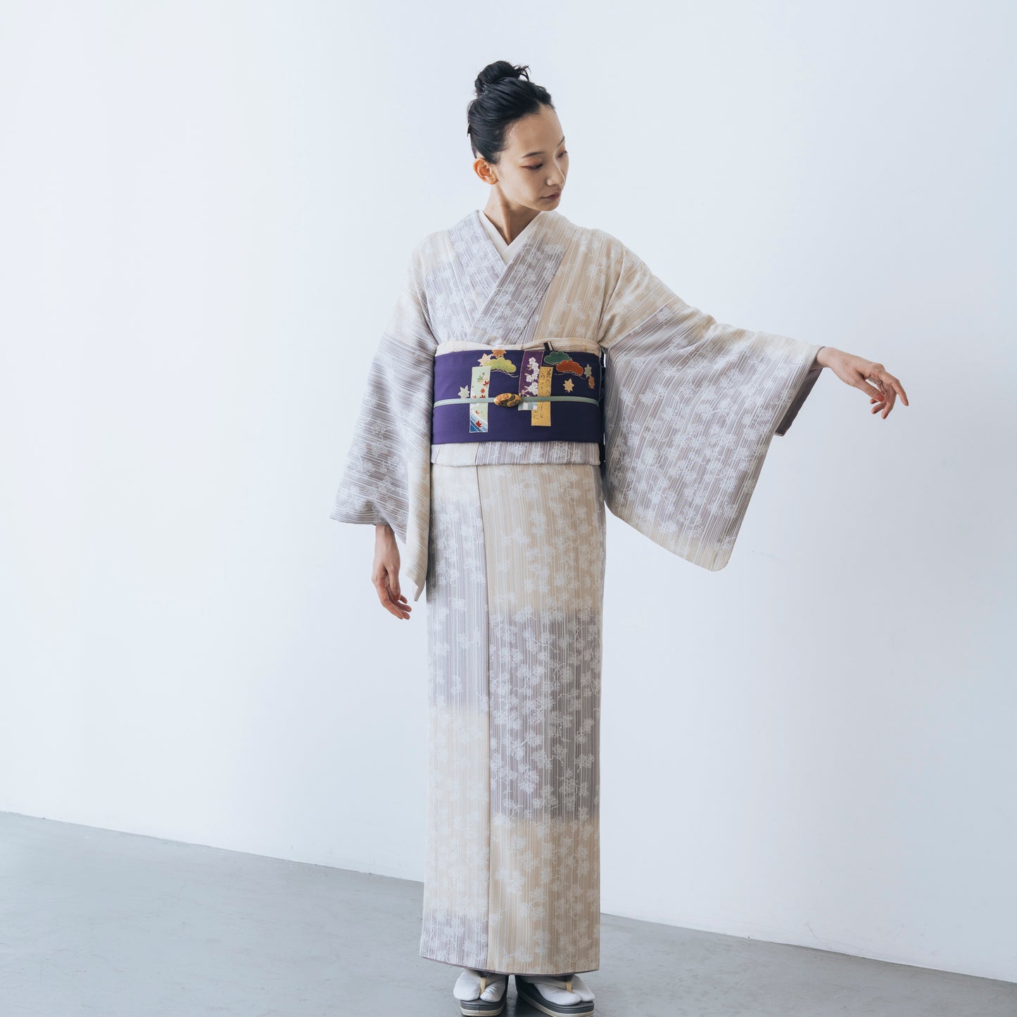 東レシルック 小紋 ～kifkif～「根引松」 白茶 【袷・単衣用】