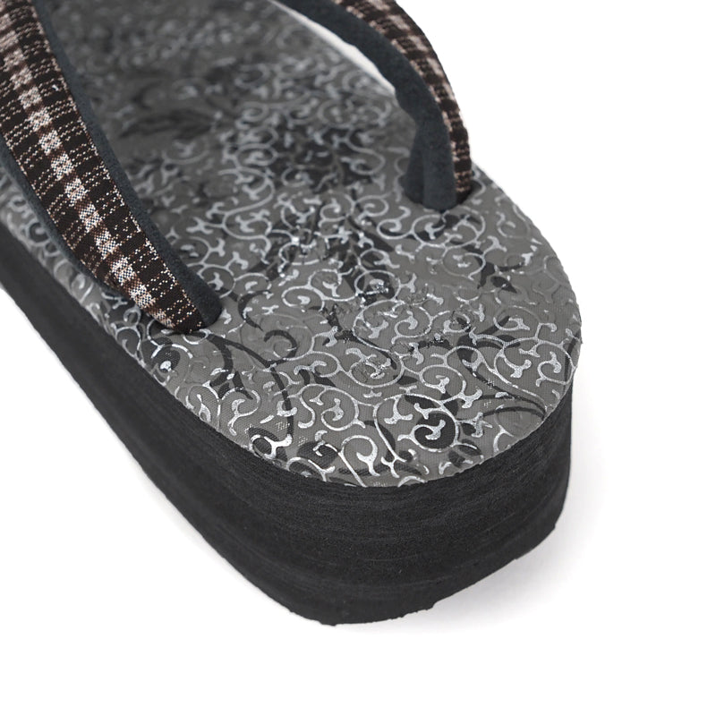 【Kimono-Factory-nono】菱屋カレンブロッソ 本場大島紬カフェ草履 唐草/グレー F-11 #女性用 #Sサイズあり