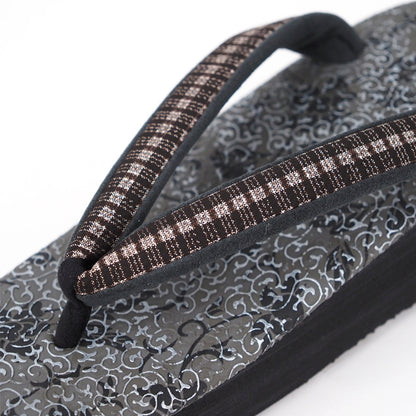 【Kimono-Factory-nono】菱屋カレンブロッソ 本場大島紬カフェ草履 唐草/グレー F-11 #女性用 #Sサイズあり