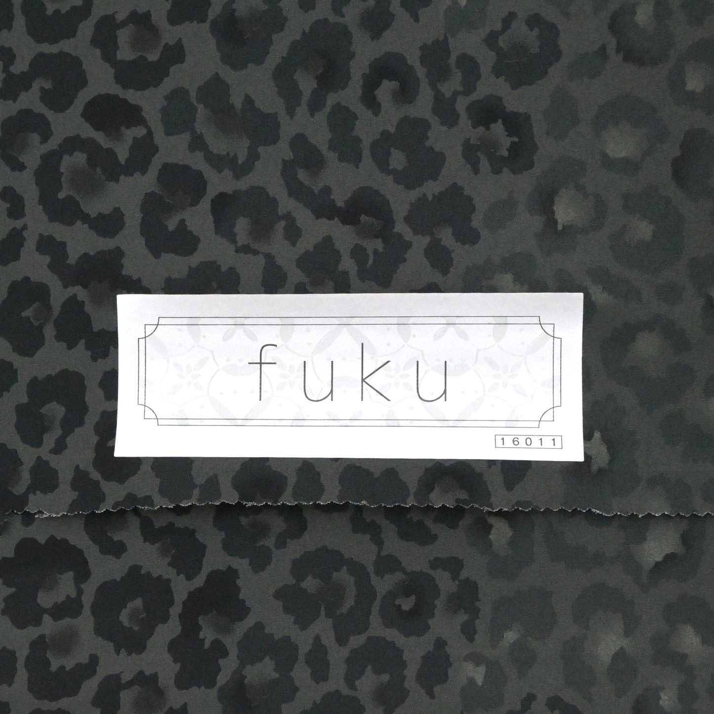 東レシルック 小紋 ～fuku～「レオパード」 藍海松茶　※袷・単衣用※　☆単衣仕立て代が無料☆秋支度応援キャンペーン開催中！