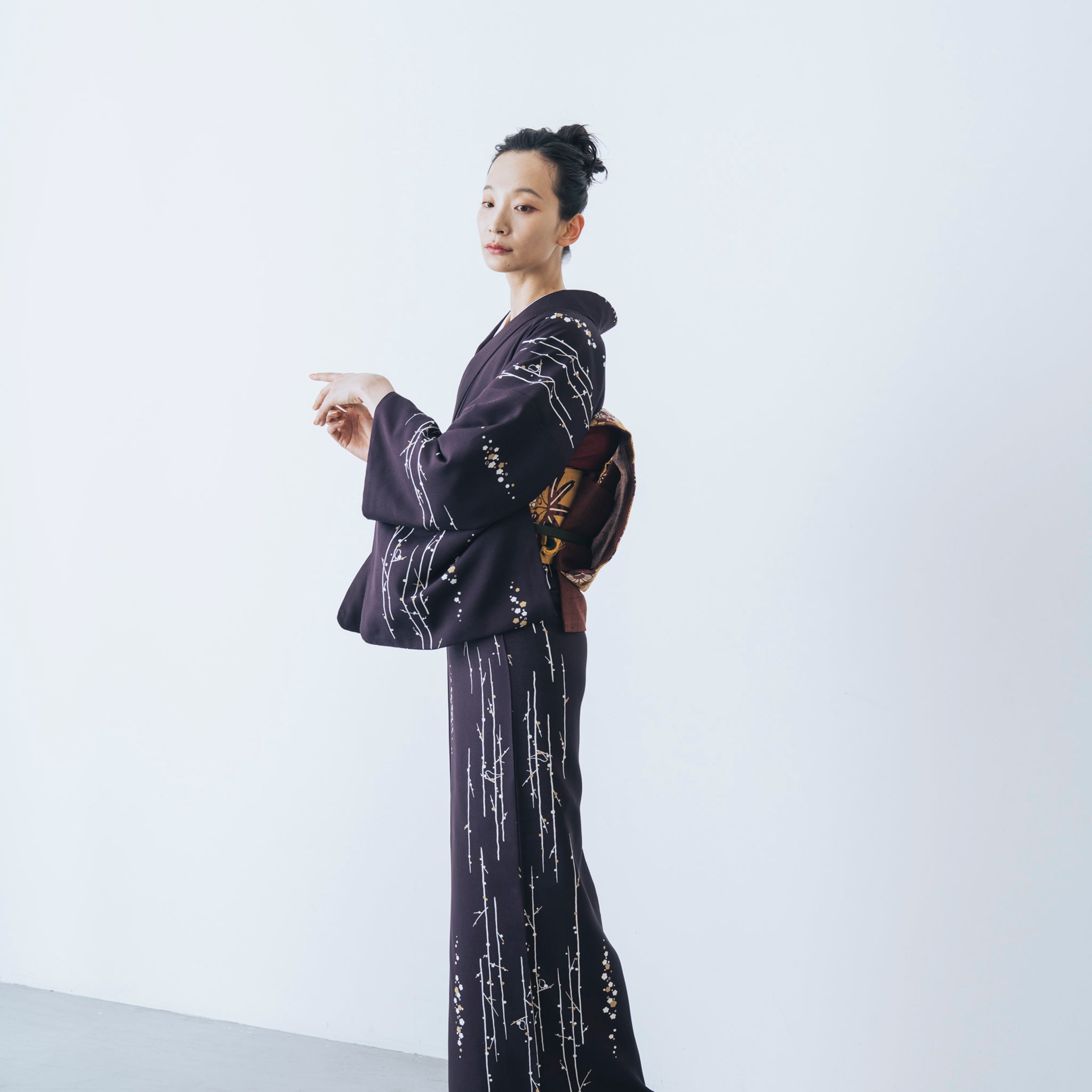 未使用品　和服　単衣　東レシルック　梅模様　無双.長襦袢(紐付)早い者勝ち 未使用品 和服 単衣 東レシルック 梅模様 無双.長襦袢(紐付)早い